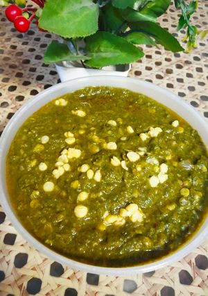 A picture of Palak Chana dal.
