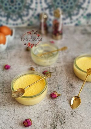 Une photo de CRÈME DESSERT A L'EAU DE FLEUR D'ORANGER