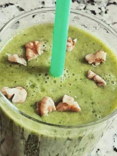 Una foto de Batido de verduras y frutas DETOX