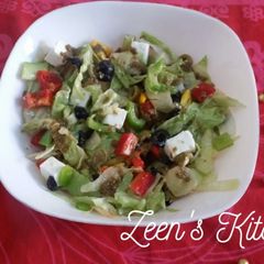 A picture of Horiatiki Salad.