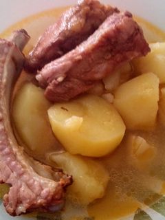 Una foto de Guiso de costillas con patatas