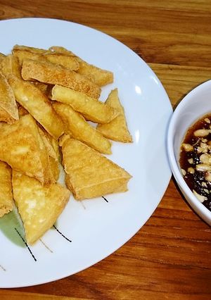 Hình của món Đậu hũ chiên giòn chấm sốt me chay.