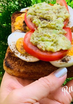 A picture of Egg and Avocado Toast.