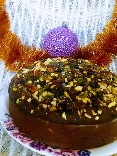 ड्रायफ्रूट चॉकलेट केक (dry fruit chocolate cake recipe in marathi) रेसिपी चे मुख्य फोटो