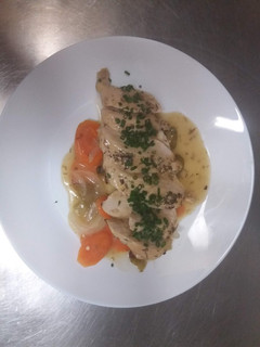 Una foto de Pechuga de pollo a la provenzal. 🍗🍗