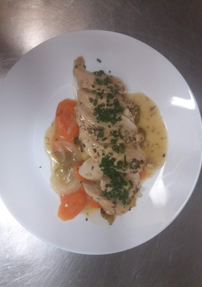 Una foto de Pechuga de pollo a la provenzal. 🍗🍗