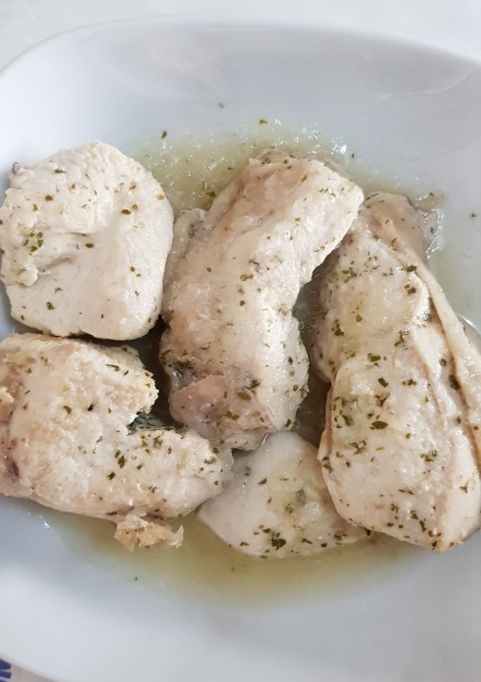Una foto de Pollo troceado al horno con zumo de lima/limón