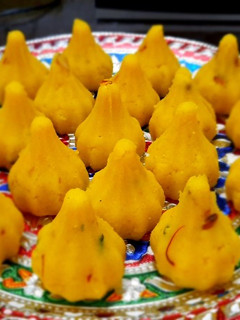 मोदक (Modak recipe in Hindi) रेसिपी मुख्य फोटो