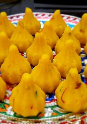 मोदक (Modak recipe in Hindi) रेसिपी मुख्य फोटो
