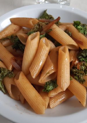 Una foto de Salteado de kale