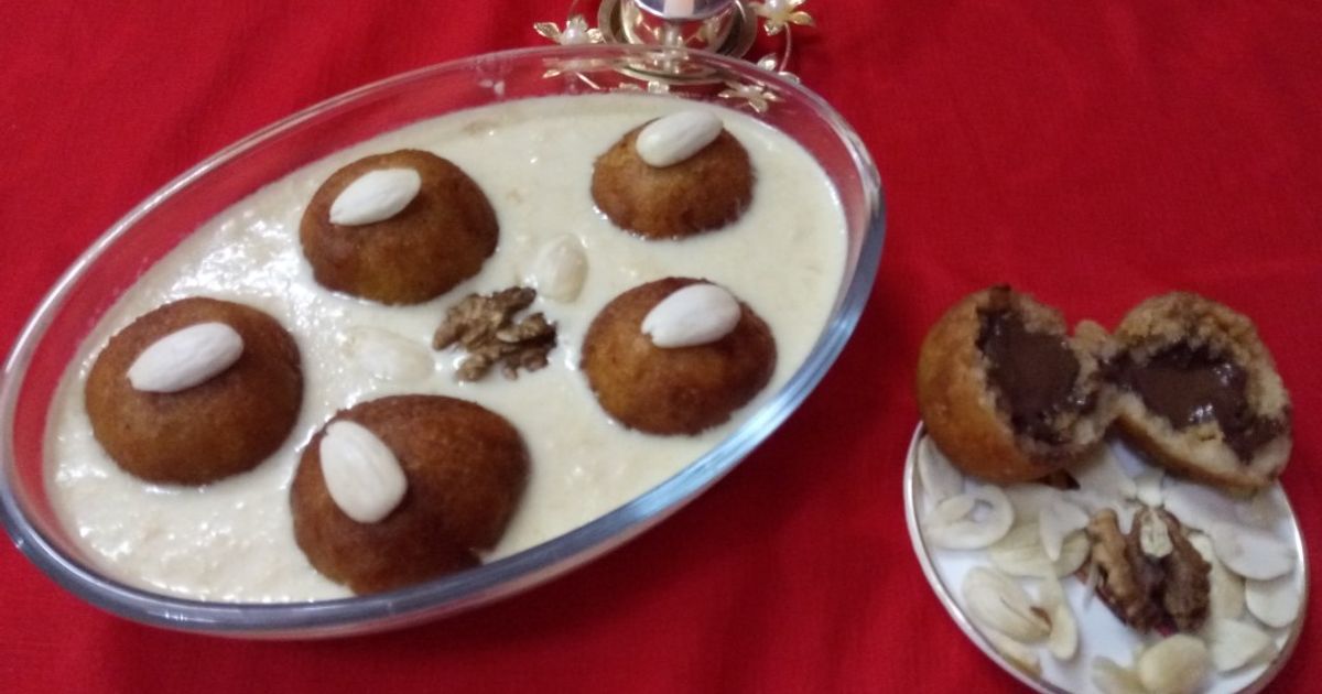 Yaz Rabadi Chocolate Stuffed Khoya Gulabjamun In Malai Rabadi Recipe by Vimmi ...