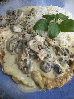 صورة لوصفة ستيك دجاج بصوص الفطر