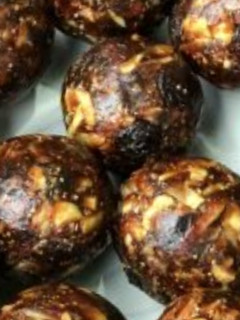 A picture of Khajur Ladoo.