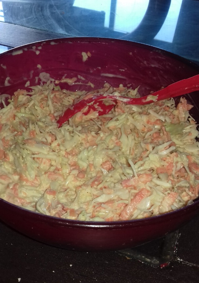 Una foto de Ensalada tipo KFC