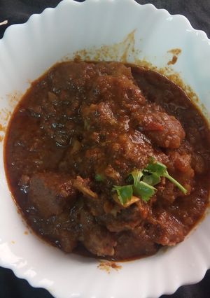 কাশ্মীরি রোগান যোশ (kashmiri rogan josh recipe in bengali) রেসিপির প্রধান ছবি