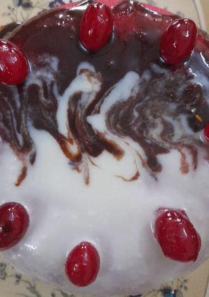 A picture of Eggless Microwave Red Velvet Cake.