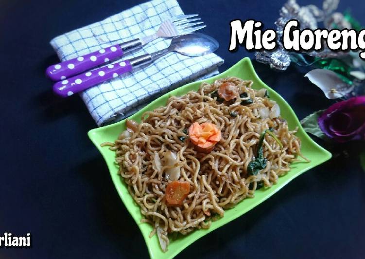 Langkah Mudah untuk Menyiapkan 80. Mie Goreng, Enak