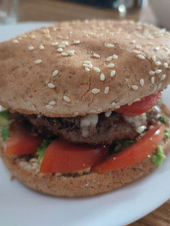 Una foto de Hamburguesa (620 kcal)