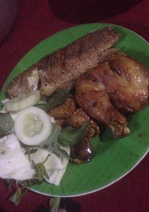 Foto resep Ayam dan ikan nila lalapan