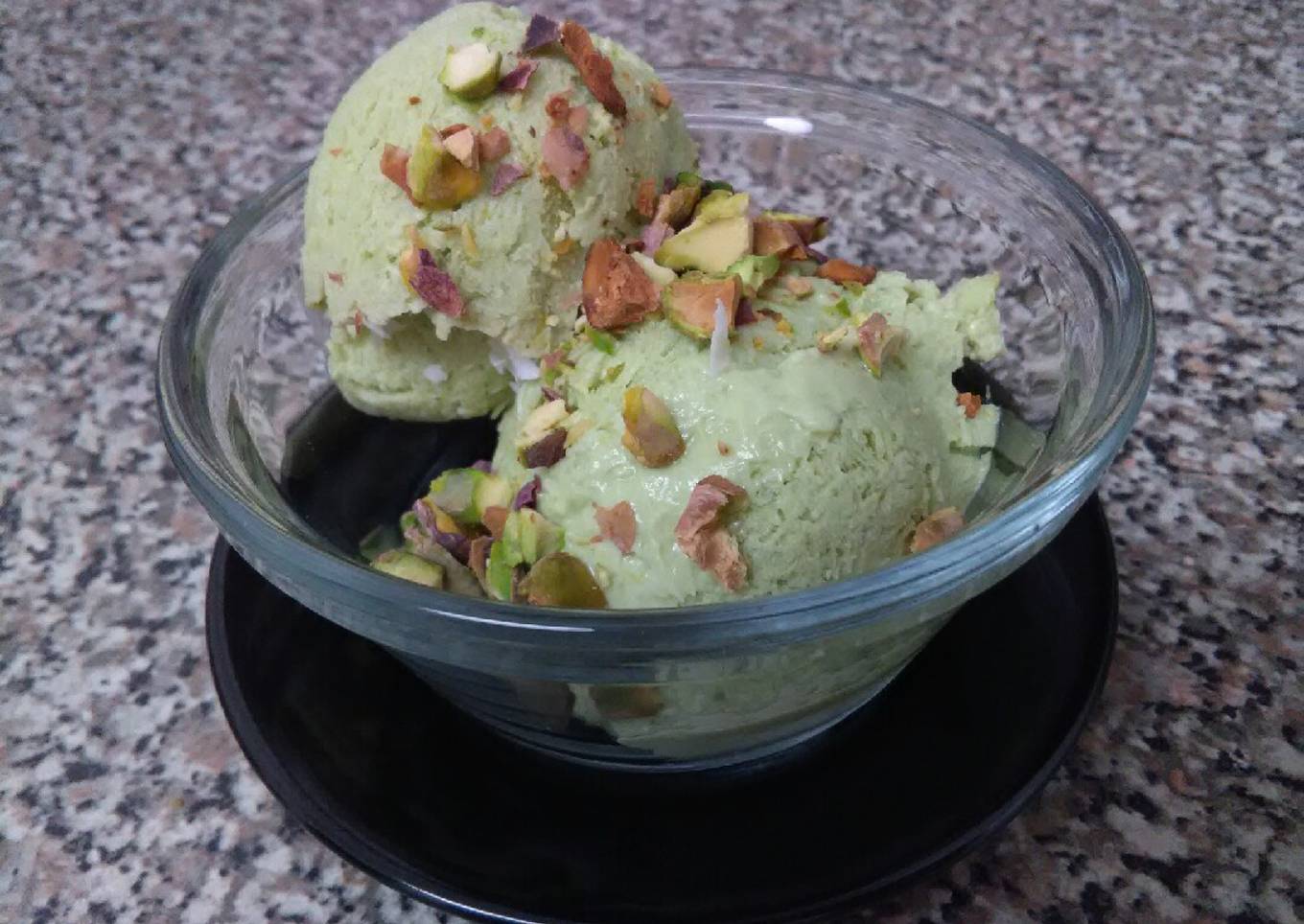 Helado casero de aguacate