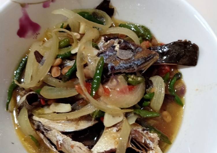 Ikan Kembung masak Taucho