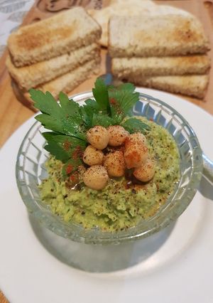 Una foto de Dip de Garbanzos y Palta