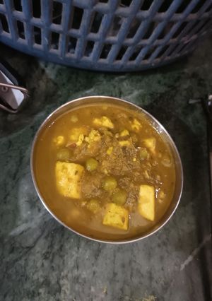 मटर पनीर की सब्जी(matar paneer ki sabzi recipe in hindi) रेसिपी मुख्य फोटो
