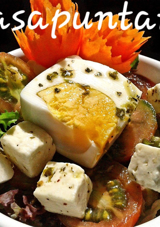 Una foto de Ensalada con vinagreta griega 🥗 🌍