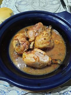 Una foto de Patas de pollo al horno con salsa de pomelo