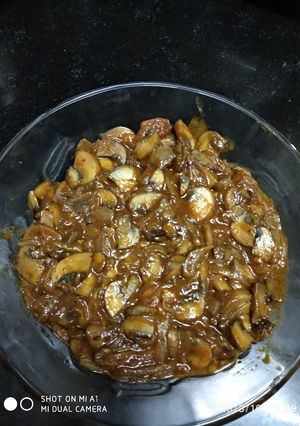 A picture of Mushroom masala fry.