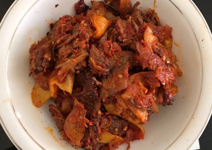 (Masakan Sederhana Dengan Empat Bahan) Sambal Goreng Kentang Daging