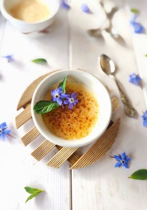 A picture of Panna Cotta-Brûlée.