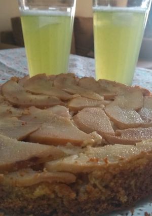 Una foto de Torta de peras y avena