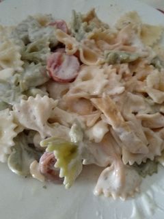 Una foto de Pasta fresquita con salsa de yogurt