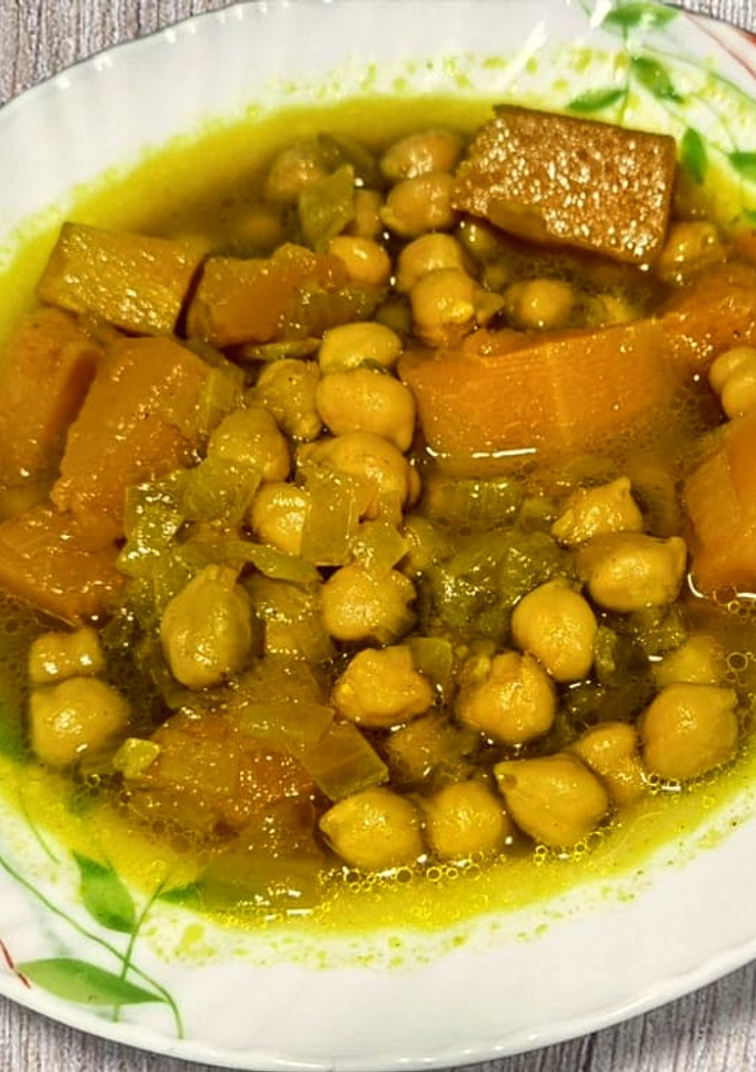 Una foto de Garbanzos con calabaza