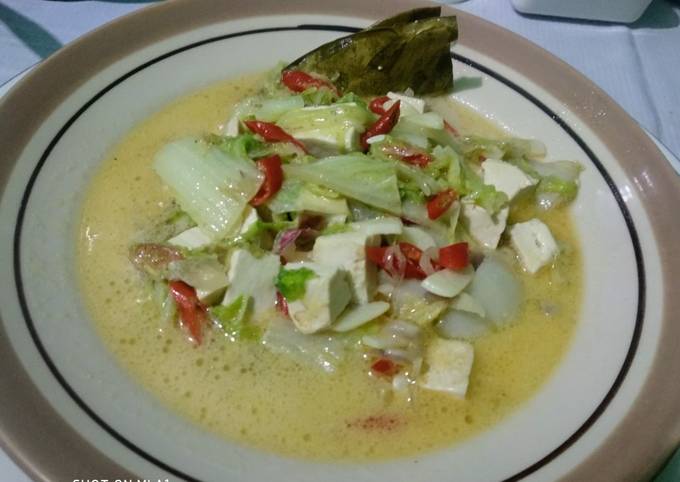 Yuk intip, Resep praktis membuat Sayur sawi tahu santan yummy 😋 dijamin spesial