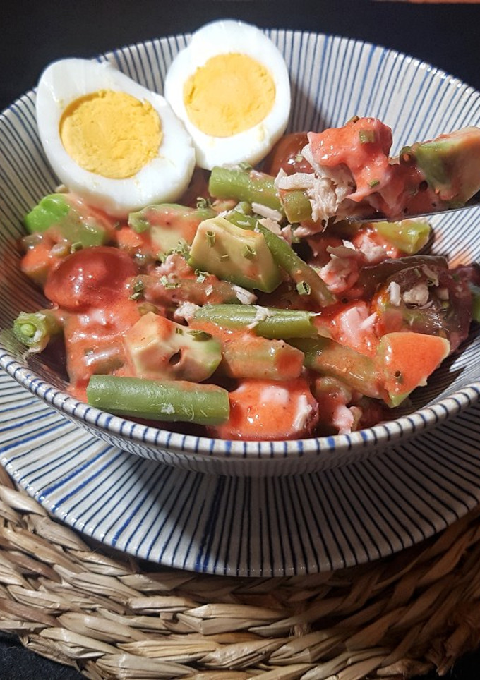 Una foto de Ensalada de judías verdes, cherry y vinagreta de fresa