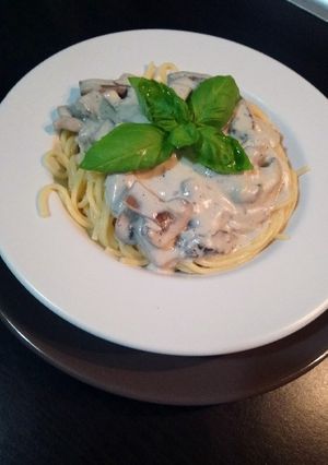 O poză a rețetei Paste cu ciuperci și sos cu usturoi 🍝😋.