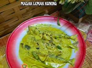 Gambar 2:3:26 - Ikan goreng masak lemak