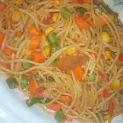 A picture of Veggies spaghetti.