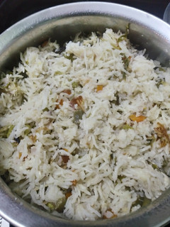 தேங்காய் பால் புலாவ் செய்முறை முக்கிய புகைப்படம்