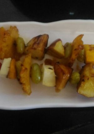 A picture of Fruit Barbecue.