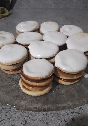 Una foto de Alfajores santafesinos❣