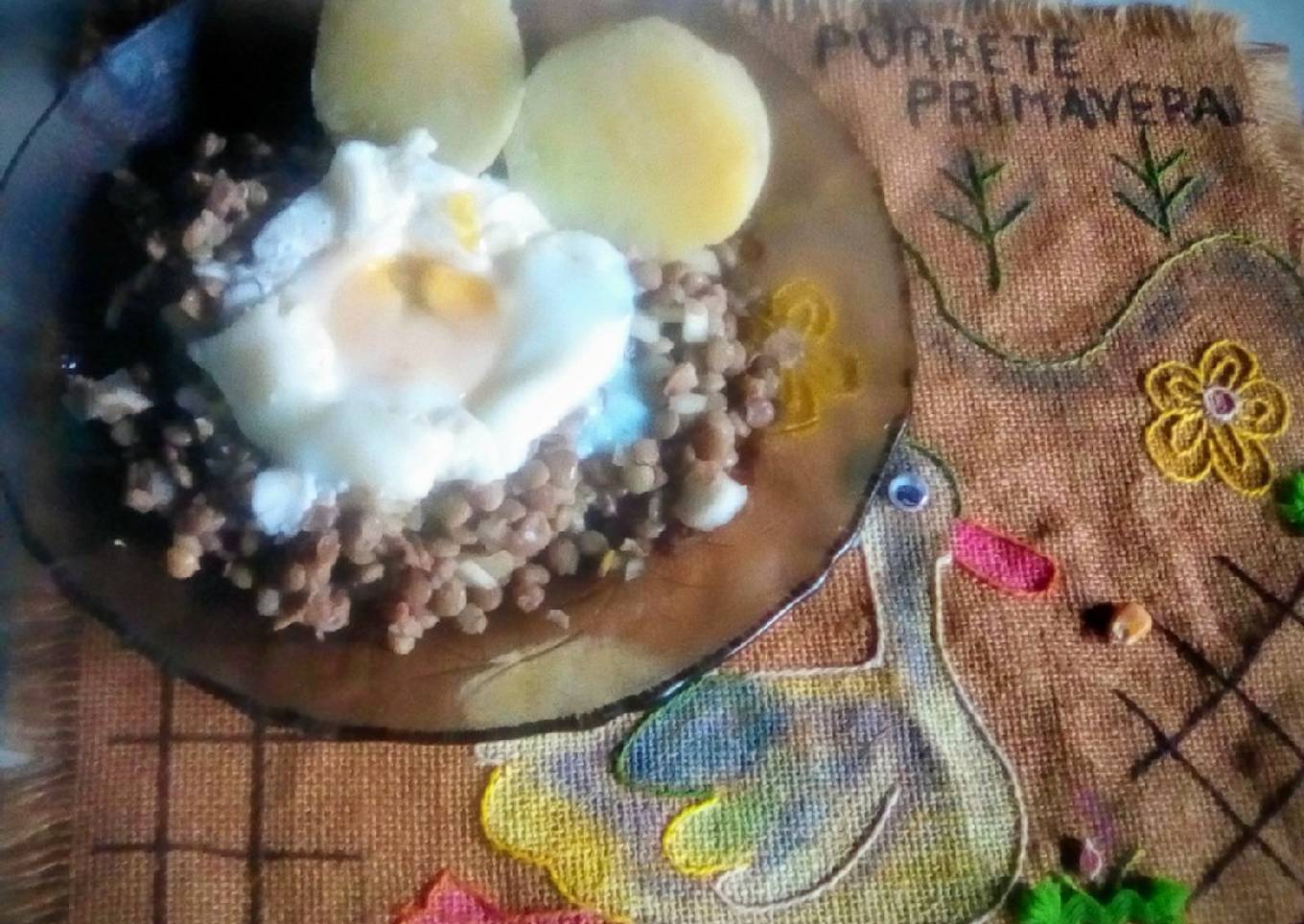 El trío más mentado : lentejas, papa y huevo