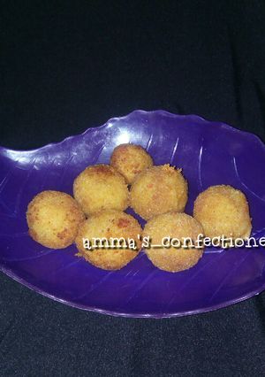 A picture of Potato Balls.