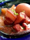 หมูแดงตุ๋นจีนแคระ Red Rice Yeast Braised Pork Belly