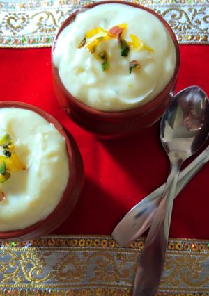 A picture of Kesar Pista Shrikhand.