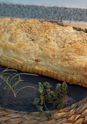 Una foto de Empanada de hojaldre "Cheese lovers" Versión 2.0 💛🧀🥟