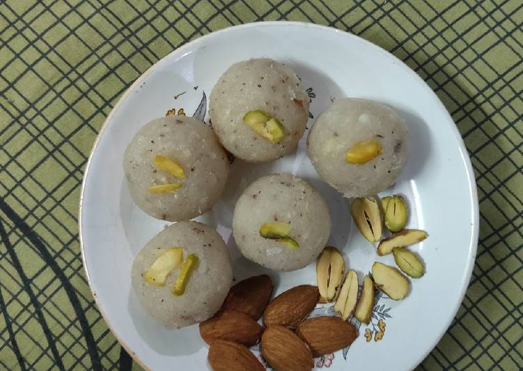 Coconut ladoo