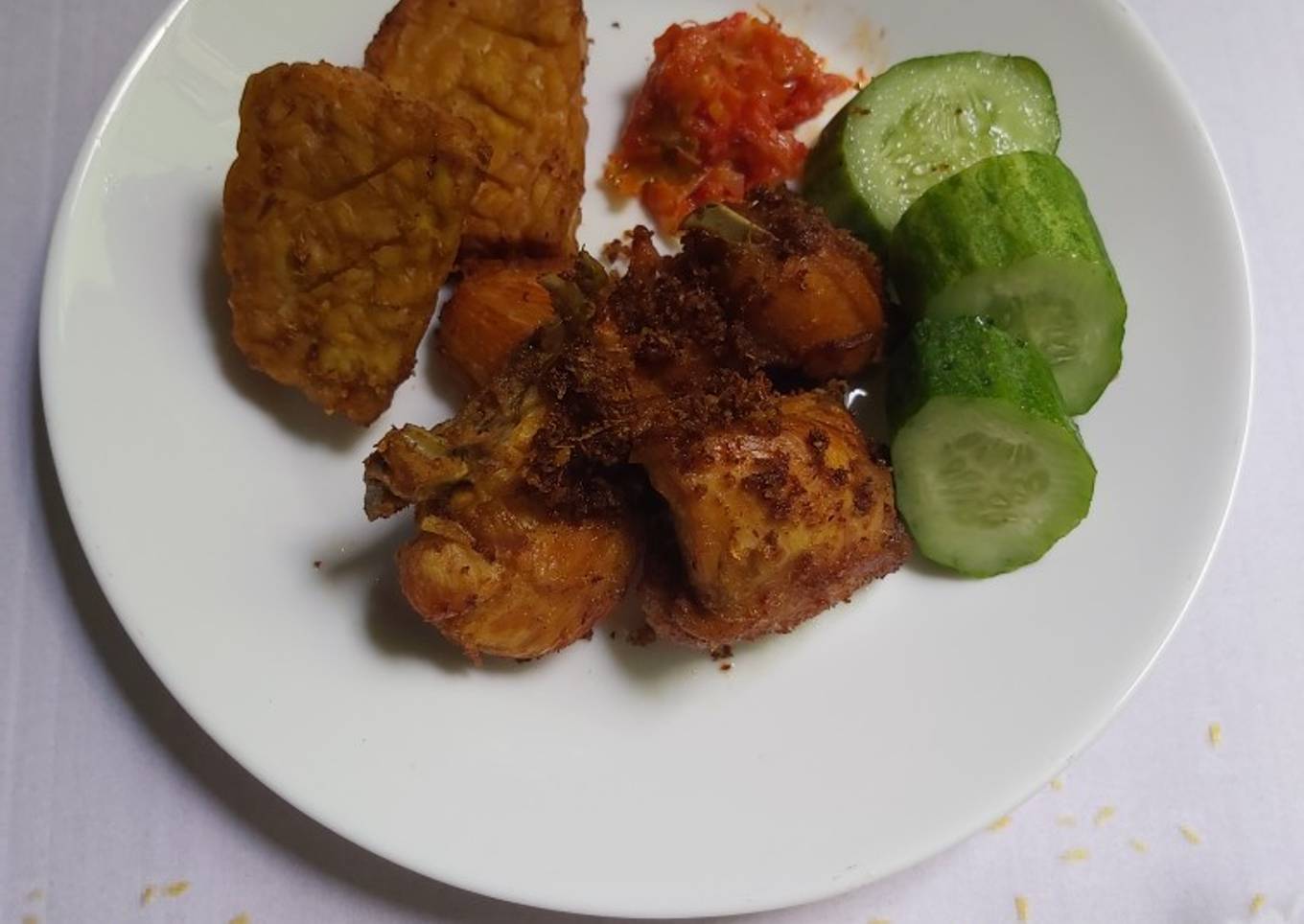 Ayam goreng lengkuas